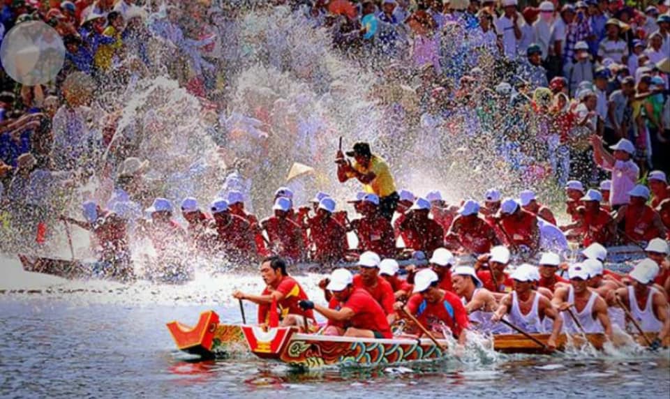 lễ hội đua thuyền truyền thống ở Lệ Thủy, Quảng Bình