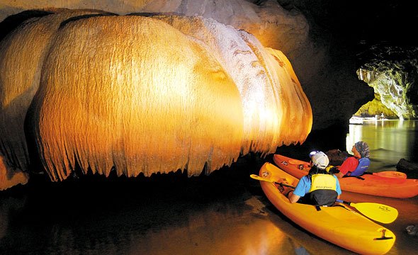 Khám phá Động Phong Nha 4500m bằng Kayak – xuyên Sơn hồ