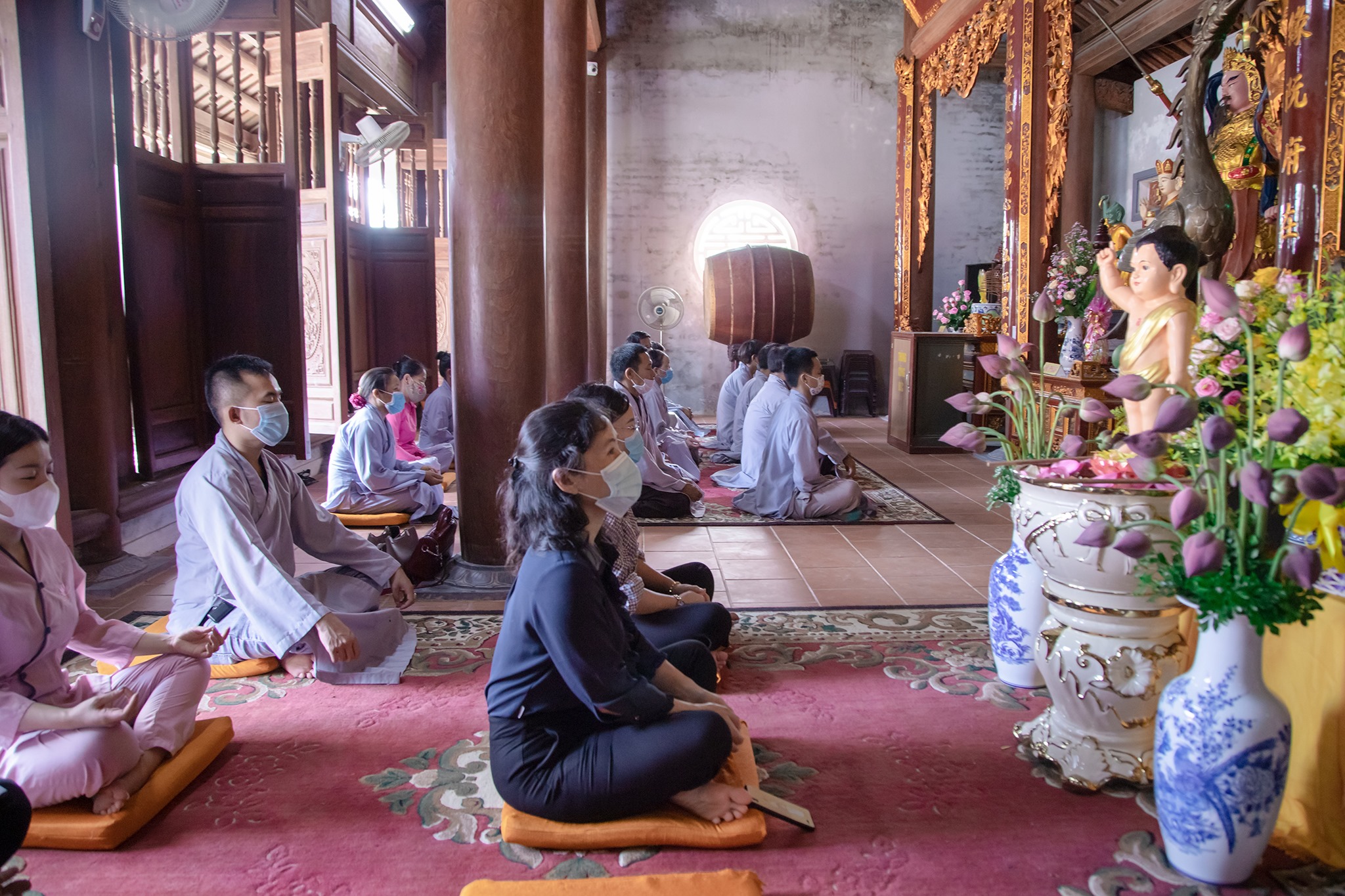 Ngày nay chùa thường tổ chức các lớp tu tập