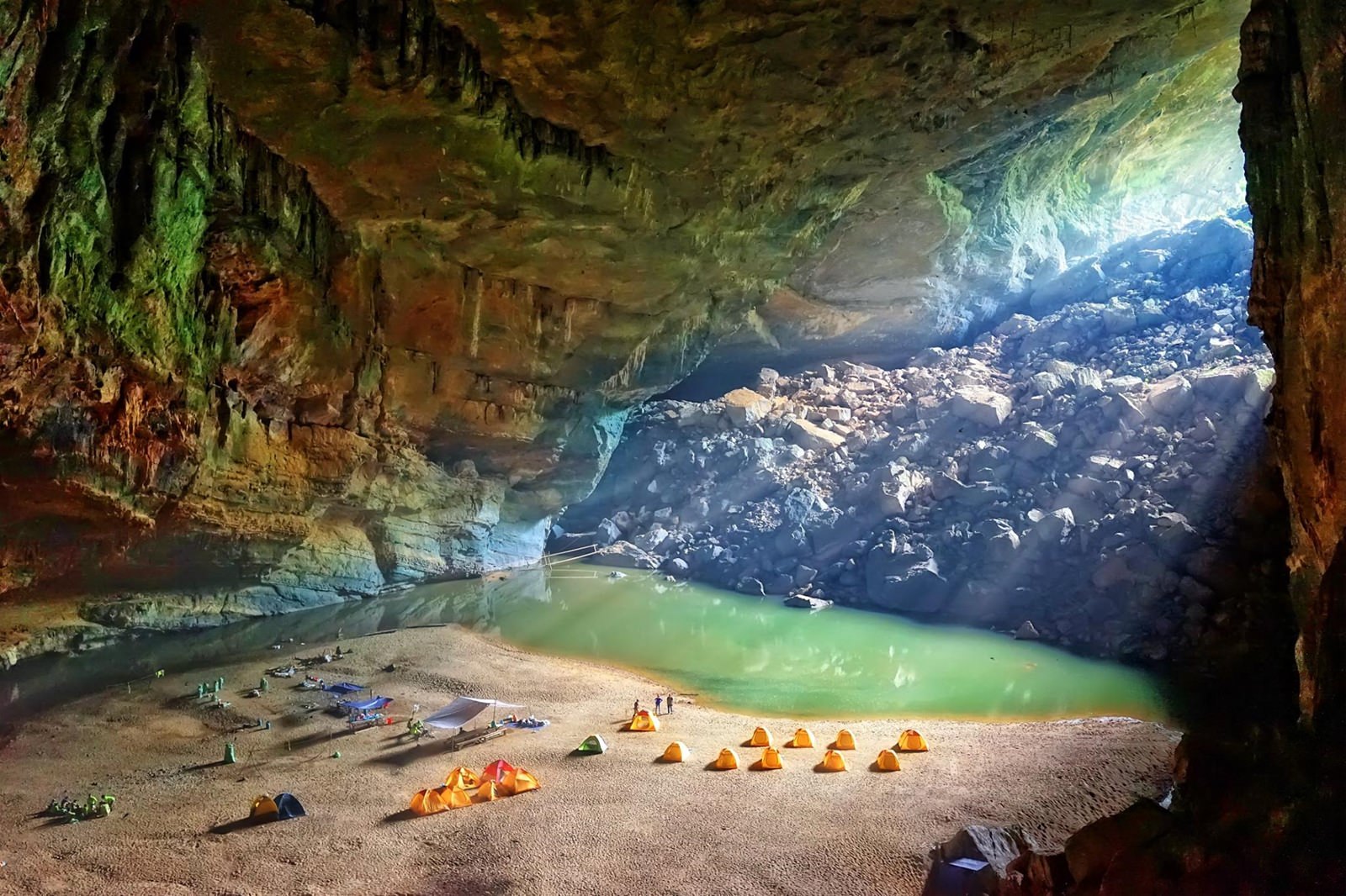 Hang én Quảng Bình một trong hang động đẹp của Việt Nam
